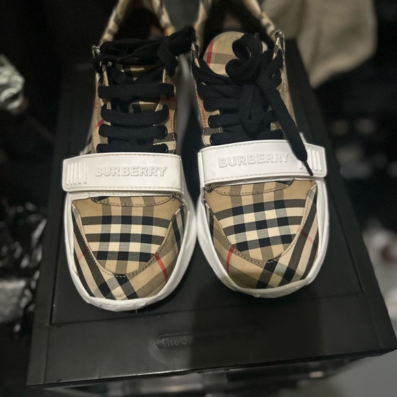Burberry Iconic Check Pattern Sneakers with Logo Strap size 9 - Picture 3 of 9